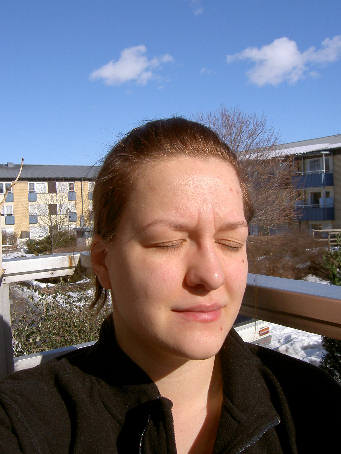 hela på balkongen